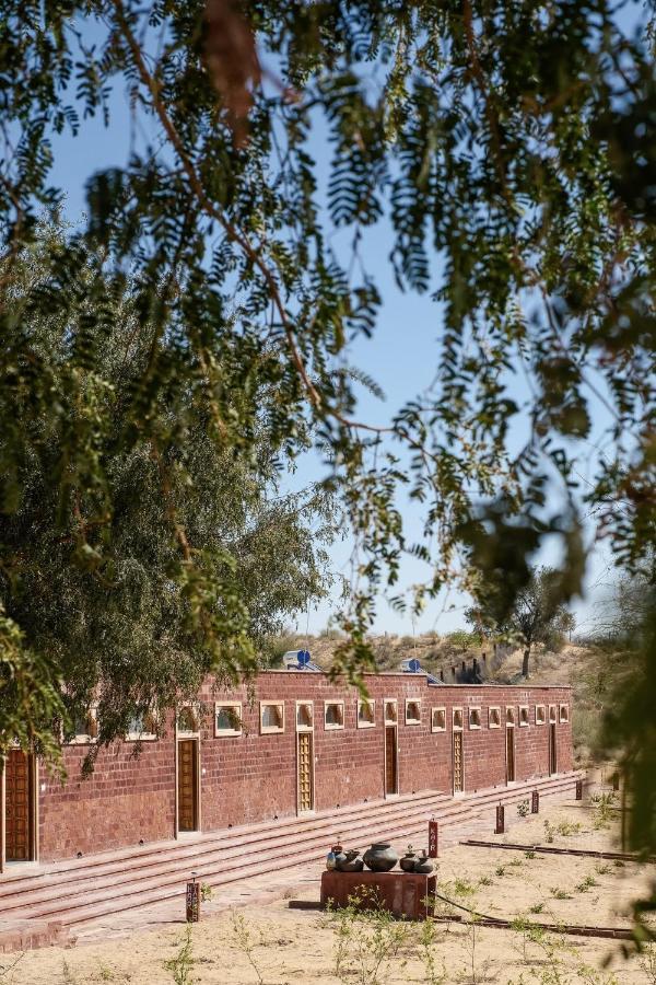 Kaner Retreat - India'S First Desert Botanical Resort Shaitrawa Exterior photo
